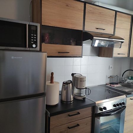 Love Truth Life Apartment พีเรียส ภายนอก รูปภาพ