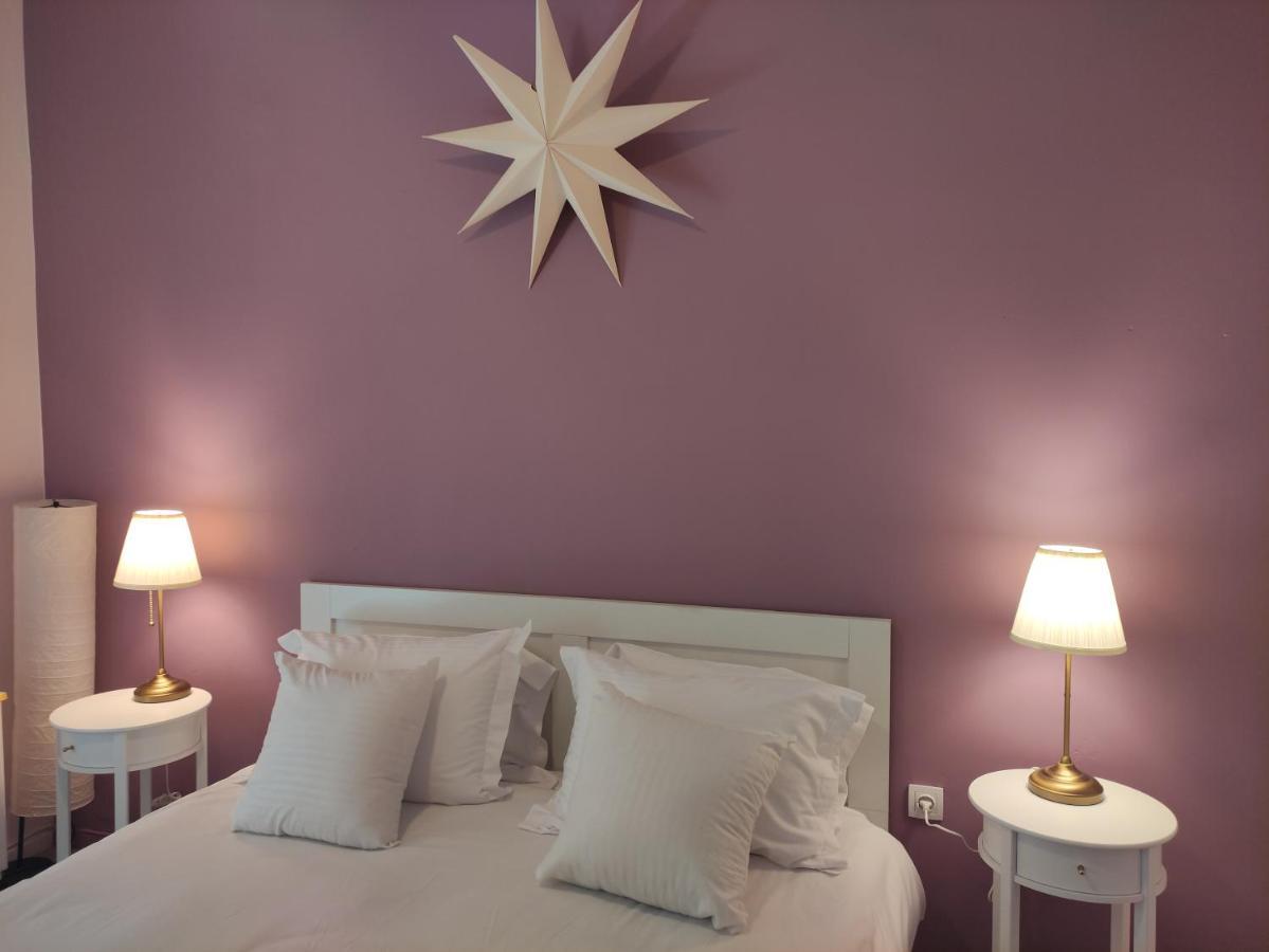 Love Truth Life Apartment พีเรียส ภายนอก รูปภาพ