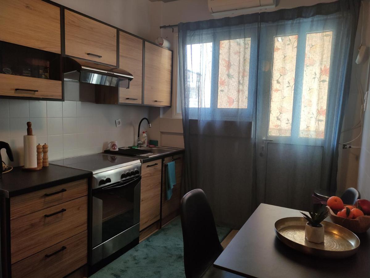 Love Truth Life Apartment พีเรียส ภายนอก รูปภาพ